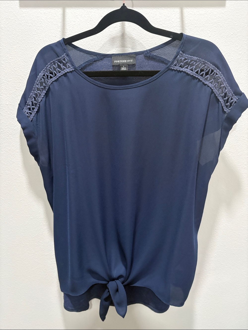 Fortune & Ivy Navy Knot-Front Short Sleeve Blouse